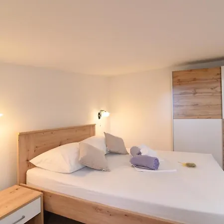 Sea View Ana With A Private Jacuzzi Opatija *